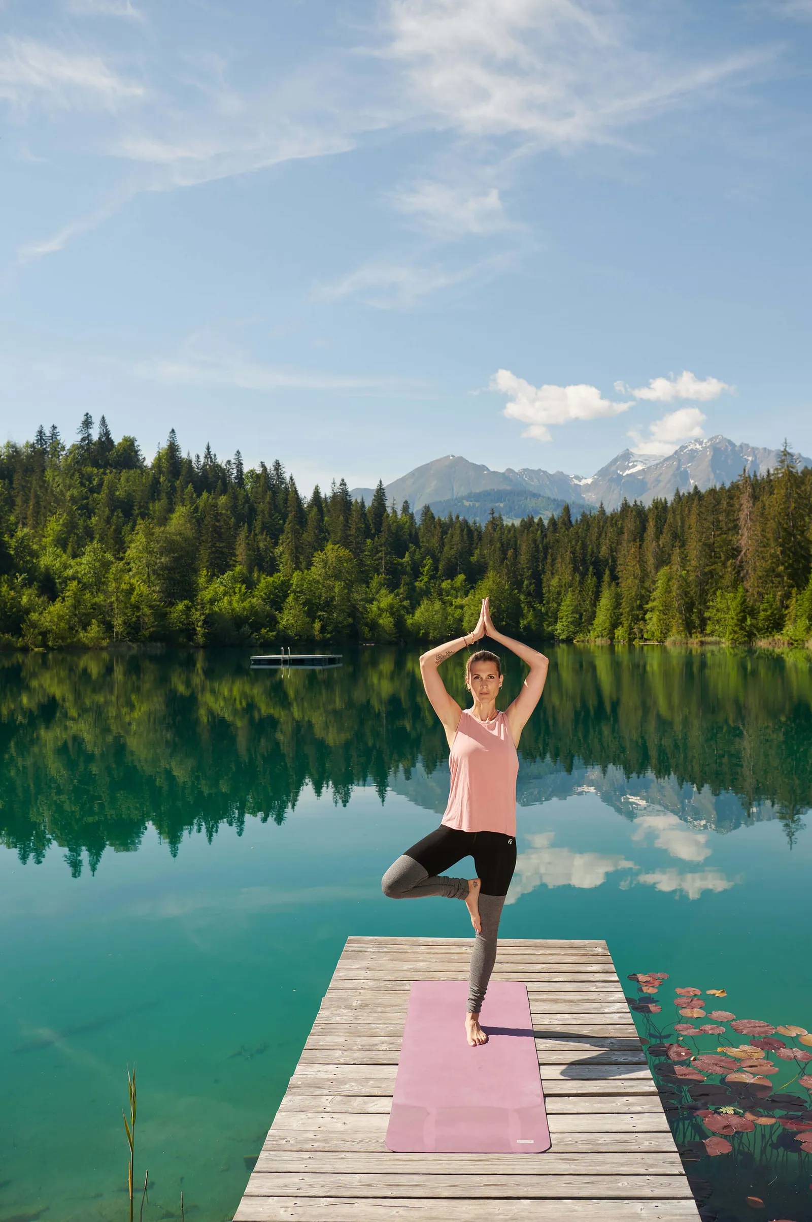 Yoga am Crestasee