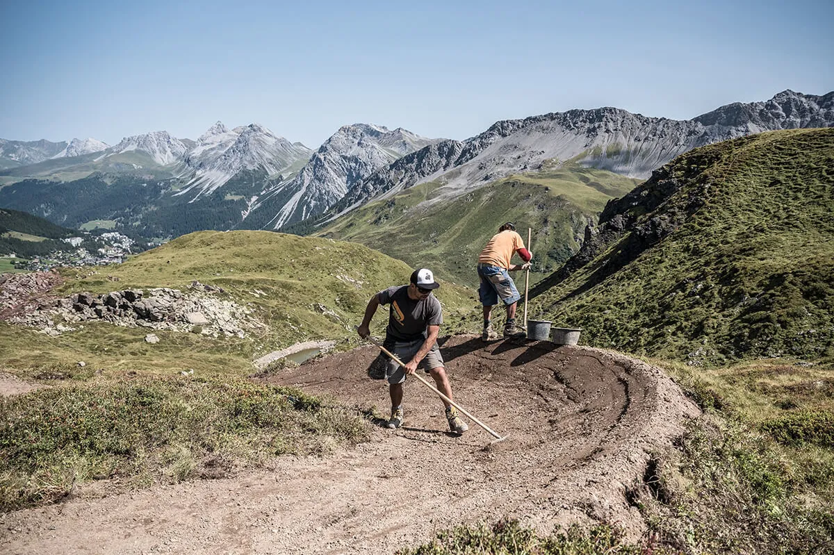 Trailbauer im Einsatz